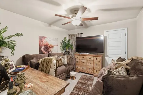 145 Hunts Mill CIR, Griffin, GA 30224