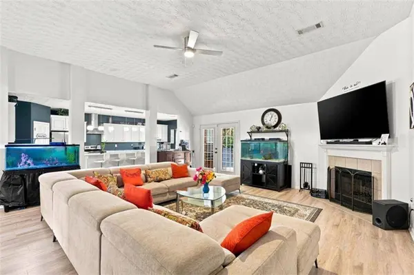 212 Vernon WALK, Mcdonough, GA 30252