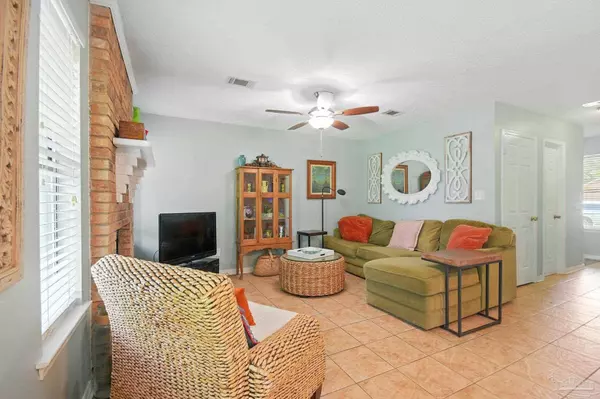 6178 Alicia Dr, Pensacola, FL 32504