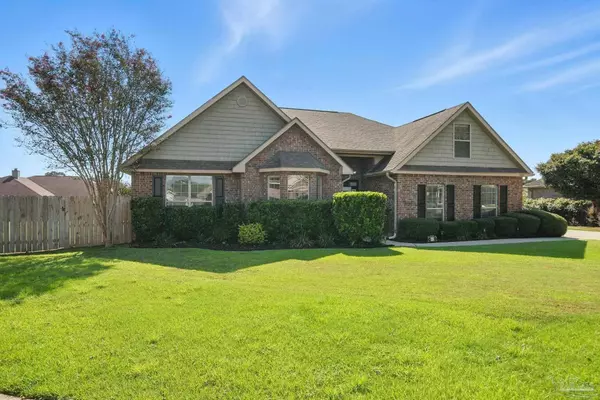 5642 Gold Cup Ct, Pace, FL 32571