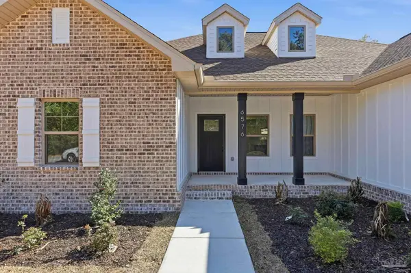 6576 Kembro Rd, Milton, FL 32570