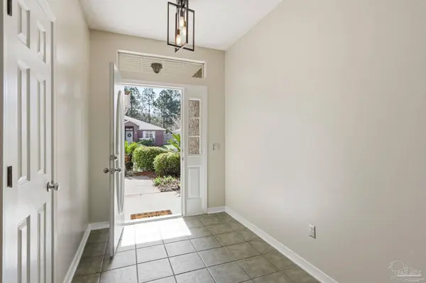 2021 Reserve Blvd, Gulf Breeze, FL 32563