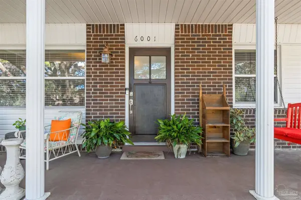 6001 Hilltop Rd, Pensacola, FL 32504