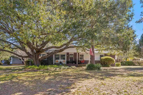 6001 Hilltop Rd, Pensacola, FL 32504