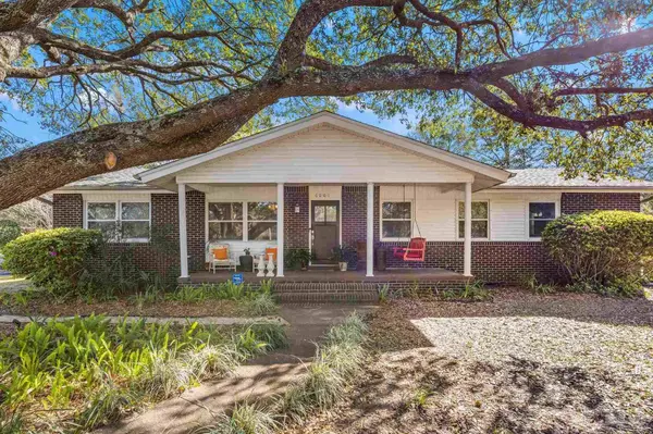 6001 Hilltop Rd, Pensacola, FL 32504