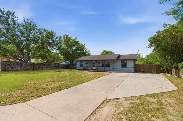 5091 Pennington Ln, Pace, FL 32571