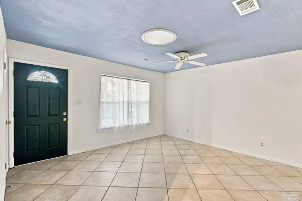 1466 Auburn Ct, Gulf Breeze, FL 32563