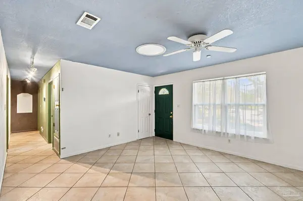 1466 Auburn Ct, Gulf Breeze, FL 32563