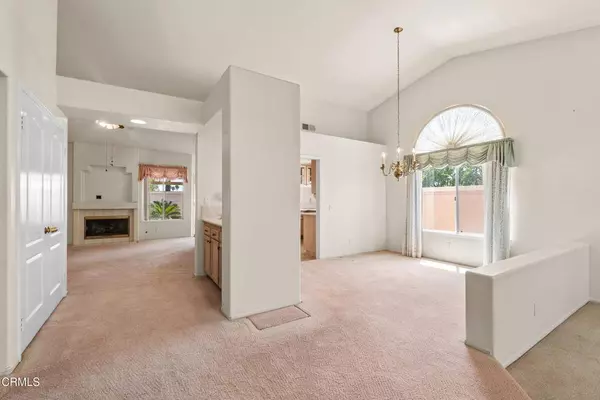 712 Rosebud DR, Oxnard, CA 93036