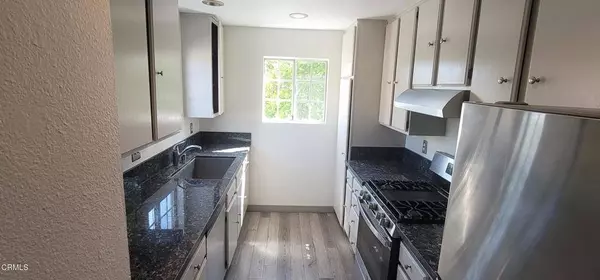 2077 Blackberry CIR, Oxnard, CA 93036