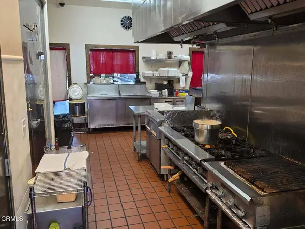 669 W Channel Islands BLVD, Port Hueneme, CA 93041