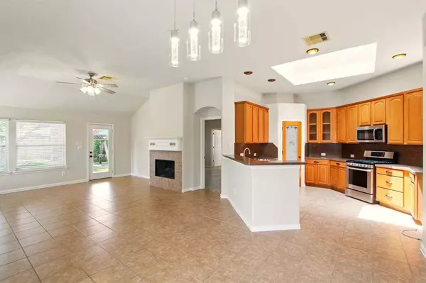 4602 Pompton CT, Pearland, TX 77584