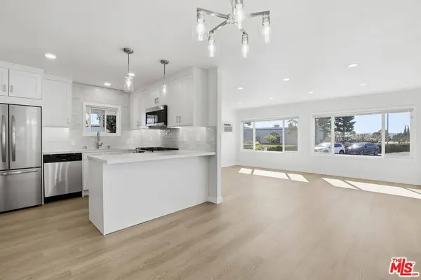 8901 Eton AVE #61, Canoga Park, CA 91304