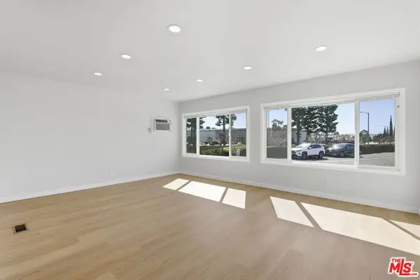 8901 Eton AVE #61, Canoga Park, CA 91304
