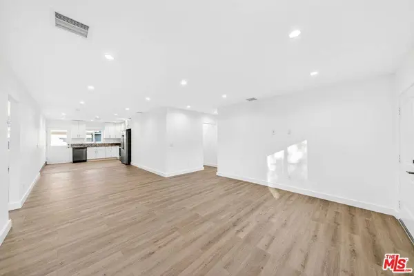 17623 Burbank BLVD, Encino, CA 91316