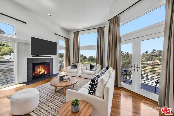 6852 Woody Trl, Los Angeles, CA 90068