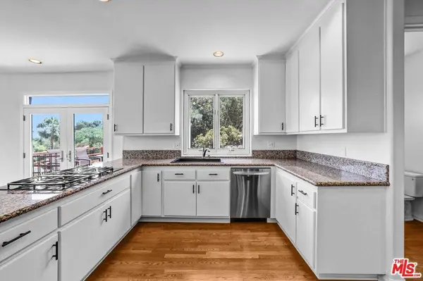 6852 Woody TRL, Los Angeles, CA 90068
