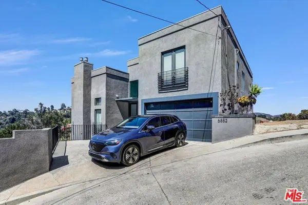 6852 Woody Trl, Los Angeles, CA 90068