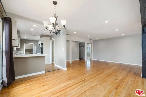 13453 Debby ST, Van Nuys, CA 91401