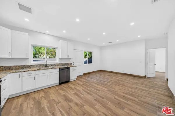 17625 Burbank BLVD, Encino, CA 91316