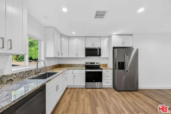 17623 Burbank BLVD, Encino, CA 91316