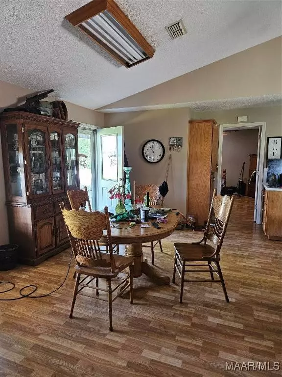 18694 TT Clark RD, Opp, AL 36467