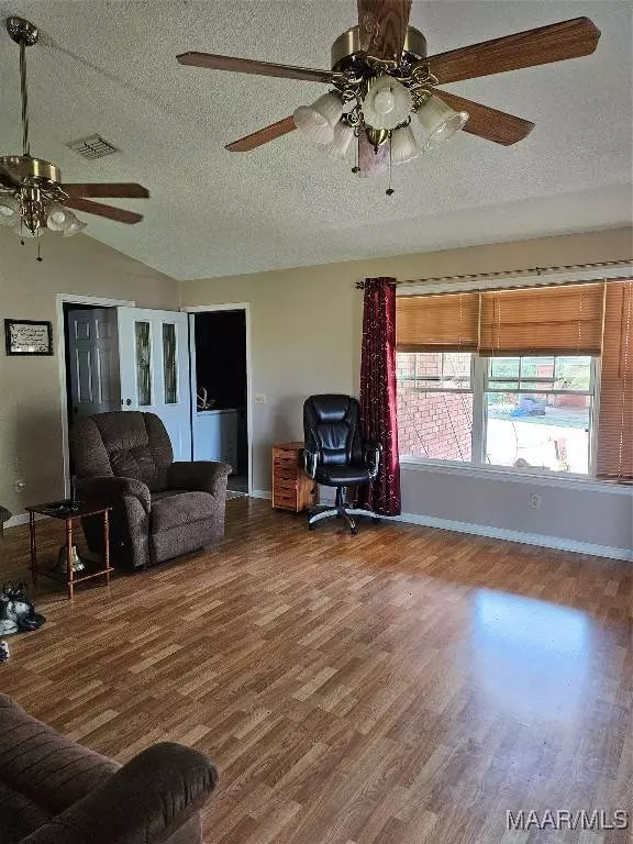 18694 TT Clark RD, Opp, AL 36467