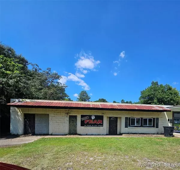 202 W Campbell AVE, Geneva, AL 36340