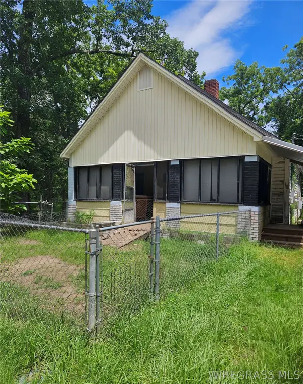 129 E Fleming AVE, Geneva, AL 36340