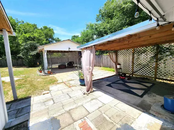 407 Rue Max St, Pensacola, FL 32507