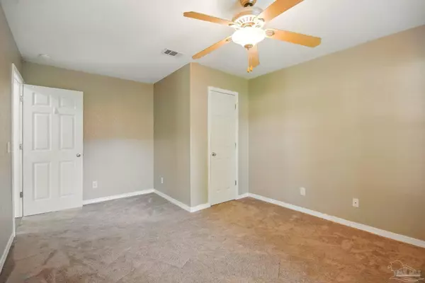 2418 La Lar Ln, Pensacola, FL 32534