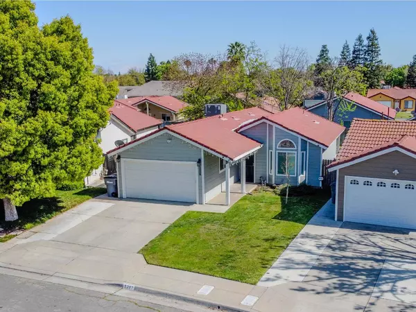 5207 W Warner AVE, Fresno, CA 93722