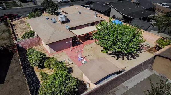 859 11th ST, Sanger, CA 93657