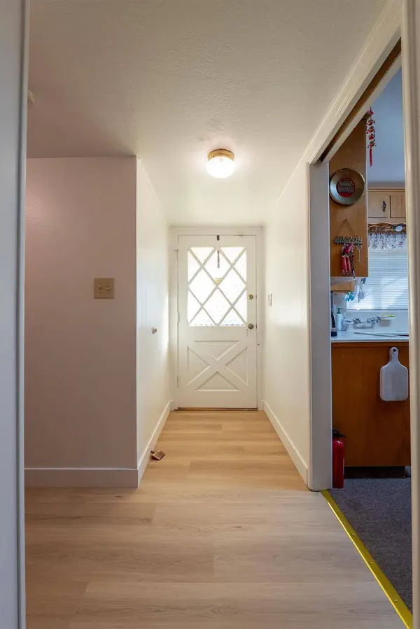 3263 E Rialto AVE, Fresno, CA 93726