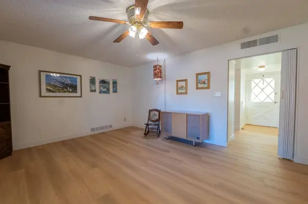 3263 E Rialto AVE, Fresno, CA 93726