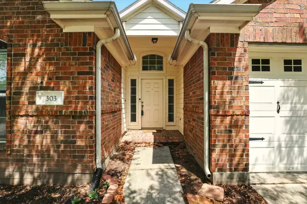 303 Burris Park DR, Spring, TX 77373