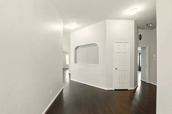 303 Burris Park DR, Spring, TX 77373