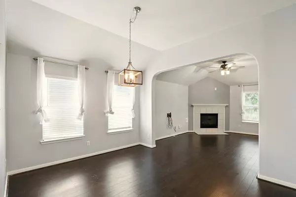 303 Burris Park DR, Spring, TX 77373