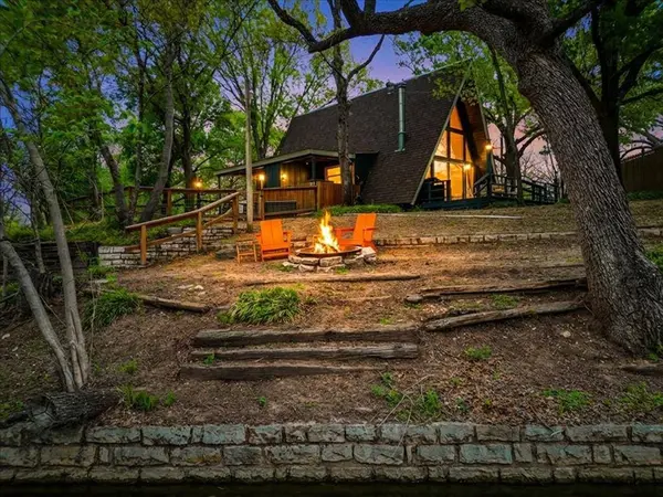 500 Gemini Court, Granbury, TX 76049