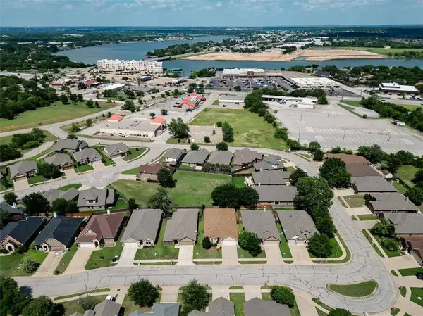 1408 Lauren Lane, Granbury, TX 76048