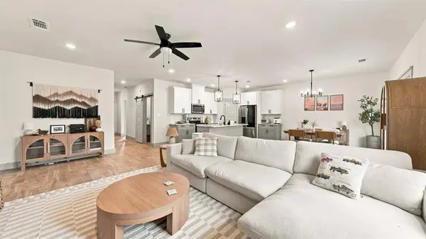 2306 Pedernales Court, Granbury, TX 76048