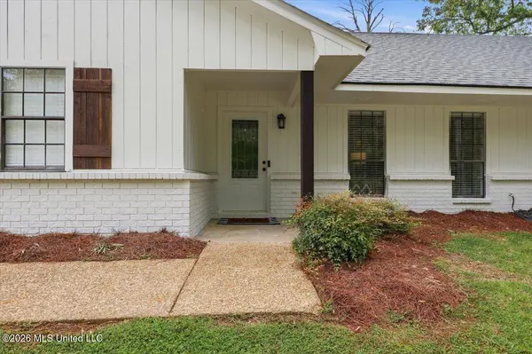 106 Oakridge Cove, Clinton, MS 39056