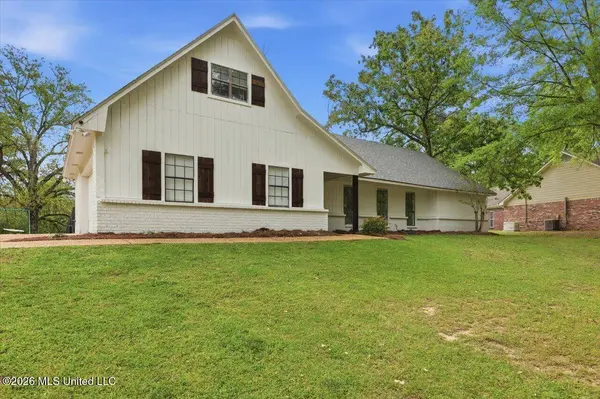 106 Oakridge Cove, Clinton, MS 39056