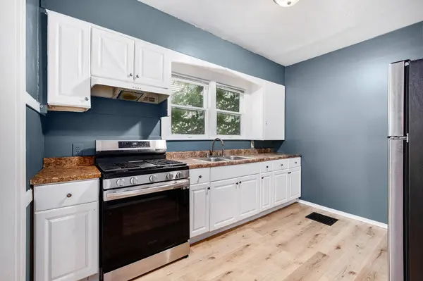 863 Burton SE Street, Grand Rapids, MI 49507