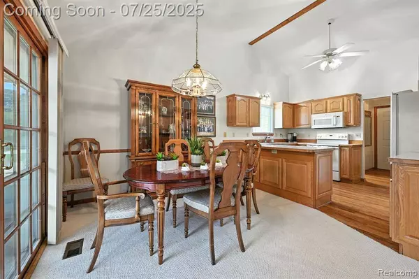 593 Layman Creek Circle, Grand Blanc, MI 48439