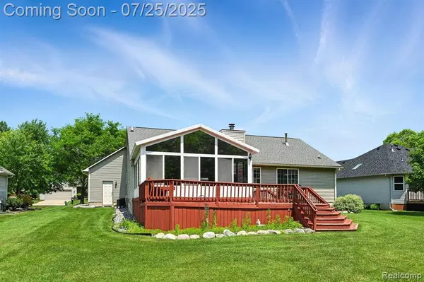 593 Layman Creek Circle, Grand Blanc, MI 48439