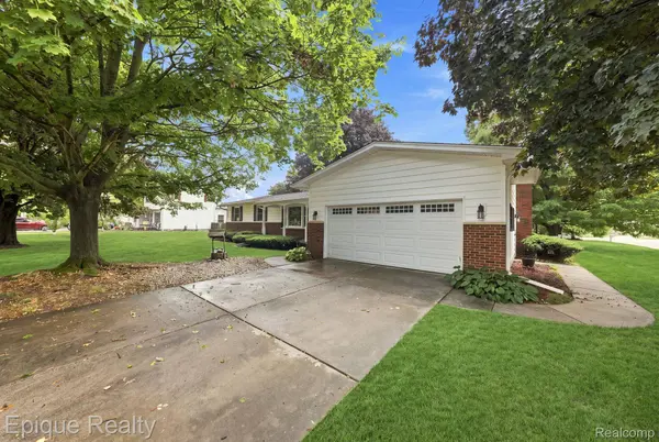 2083 Holly Tree DR, Davison Township, MI 48423