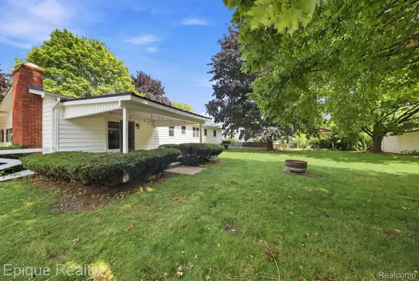 2083 Holly Tree DR, Davison Township, MI 48423