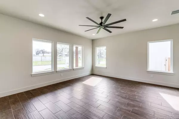 182 torrey, New Braunfels, TX 78130