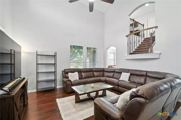 1661 Twin CV, Kyle, TX 78640